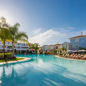 cortijo-del-mar-resort-estepona.1costadelsol.com/